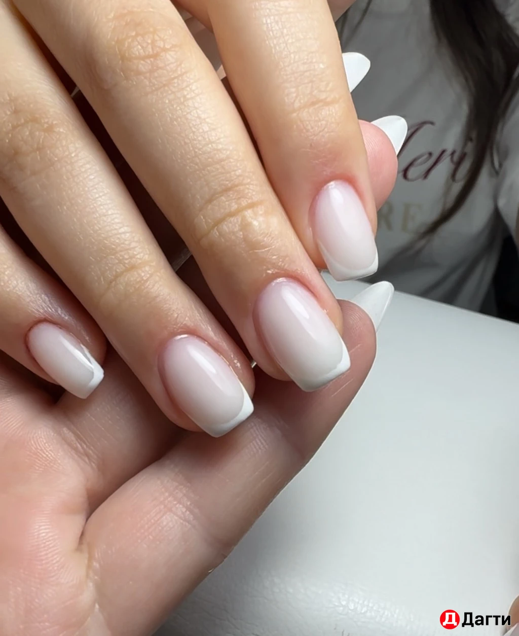 Наращивание ногтей