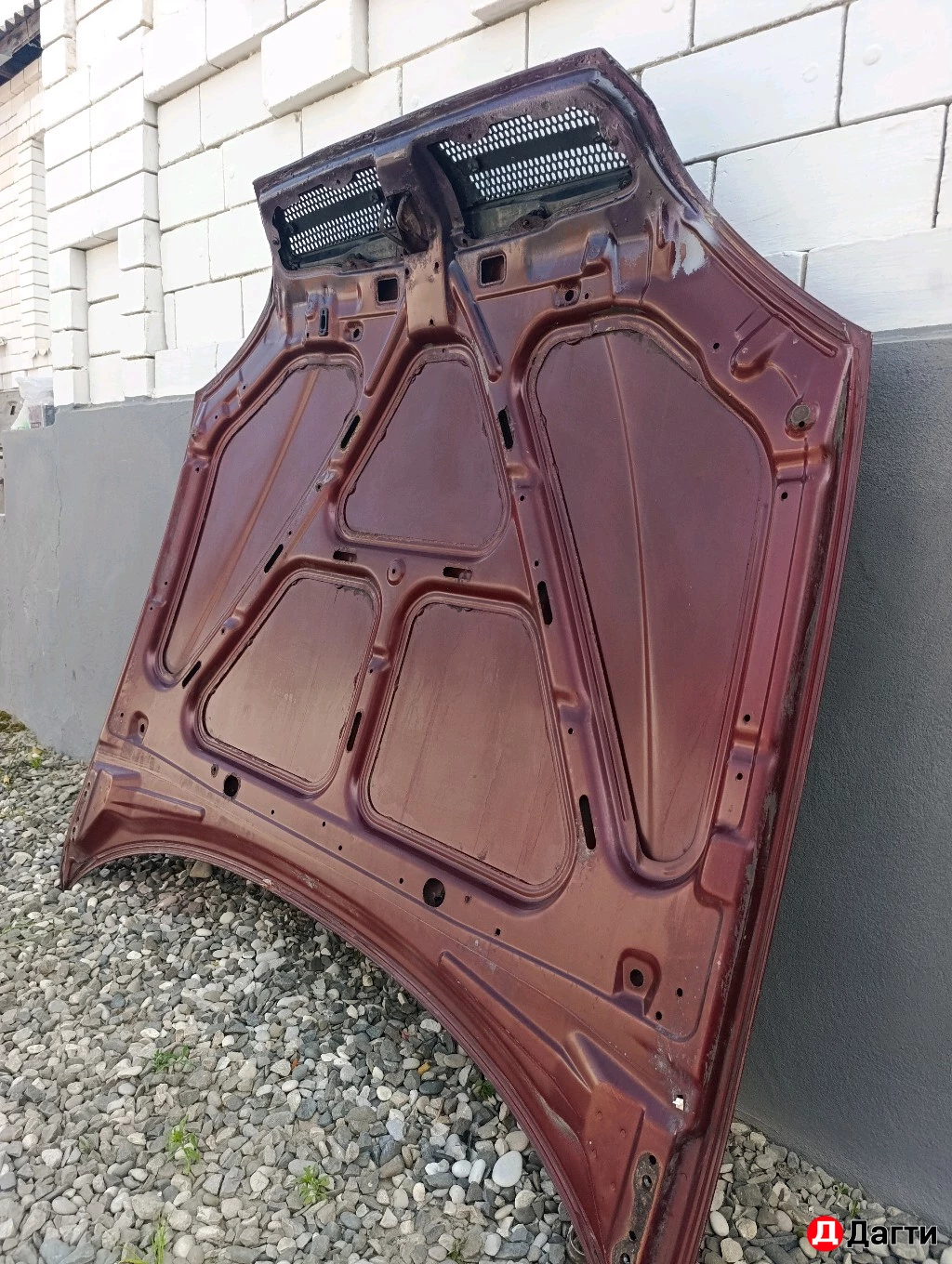 Капот на Chevrolet Lanos