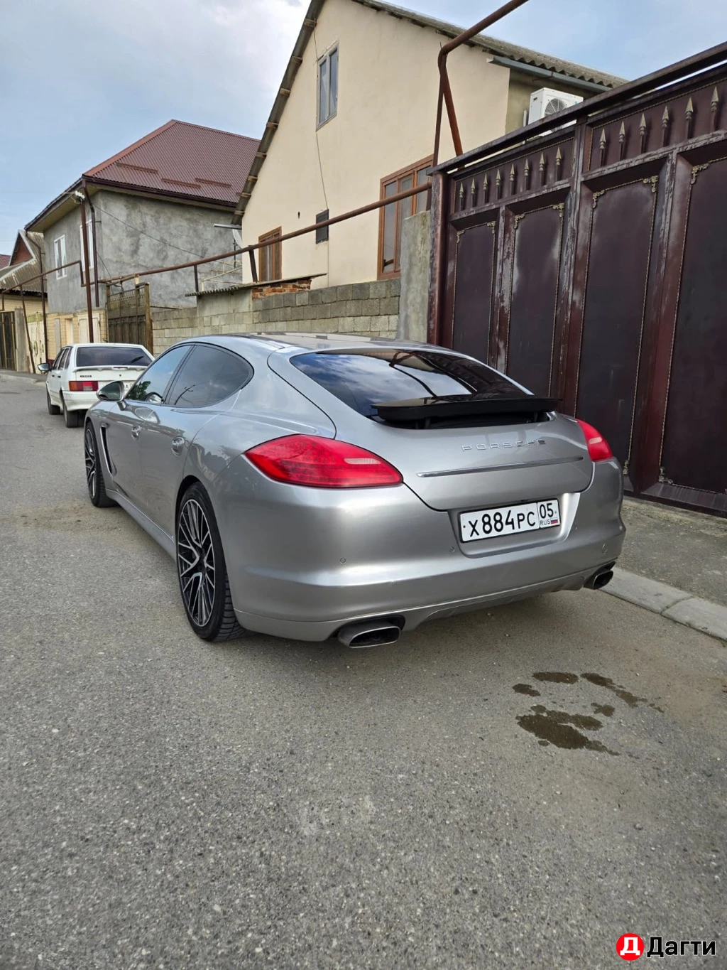 Porsche Panamera, 2010 года