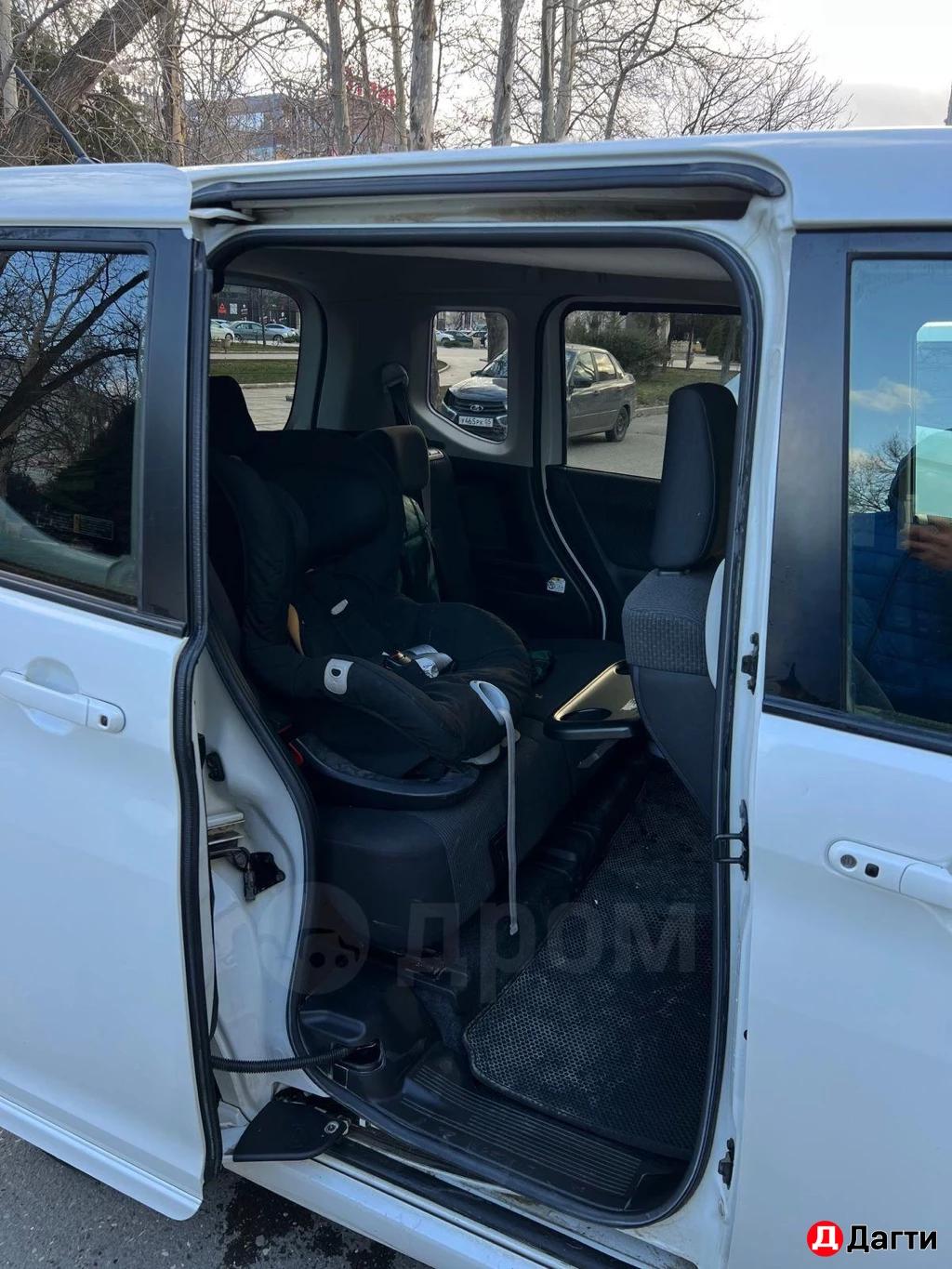 Mitsubishi Delica D:2