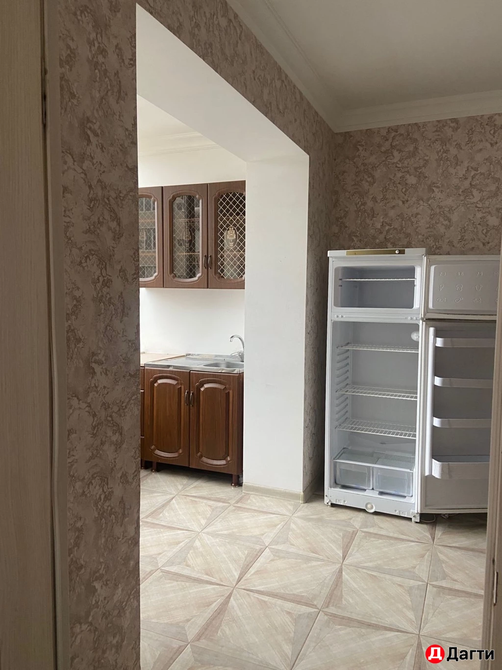 Квартира, 3 комнаты, 75 м²