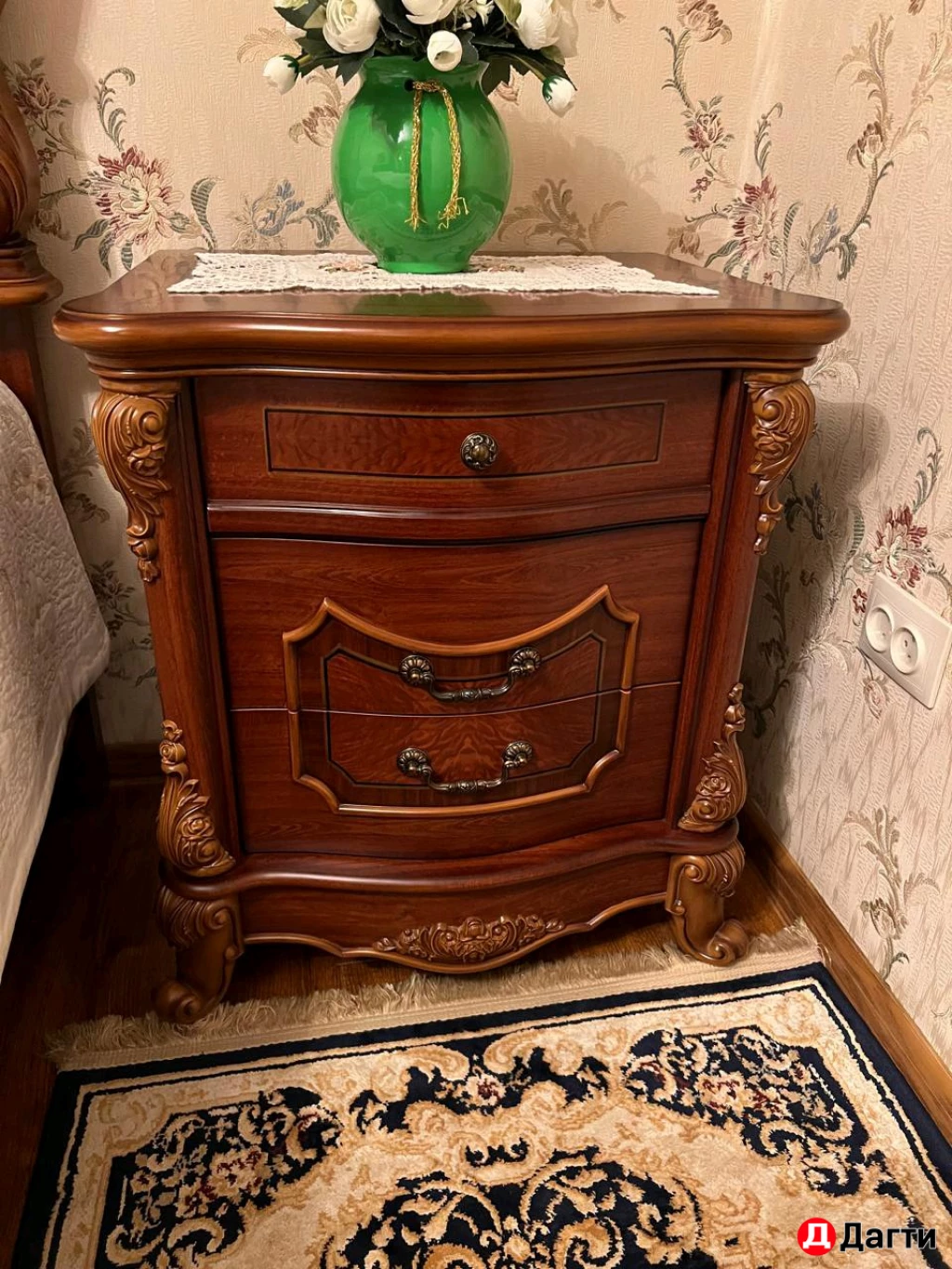 Спальный гарнитур