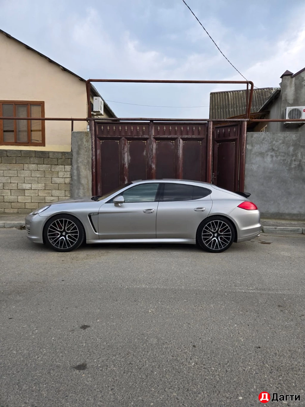 Porsche Panamera, 2010 года