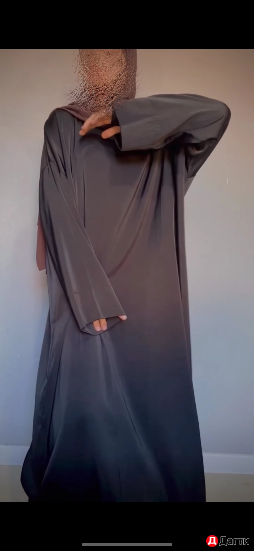 Платье с капюшоном