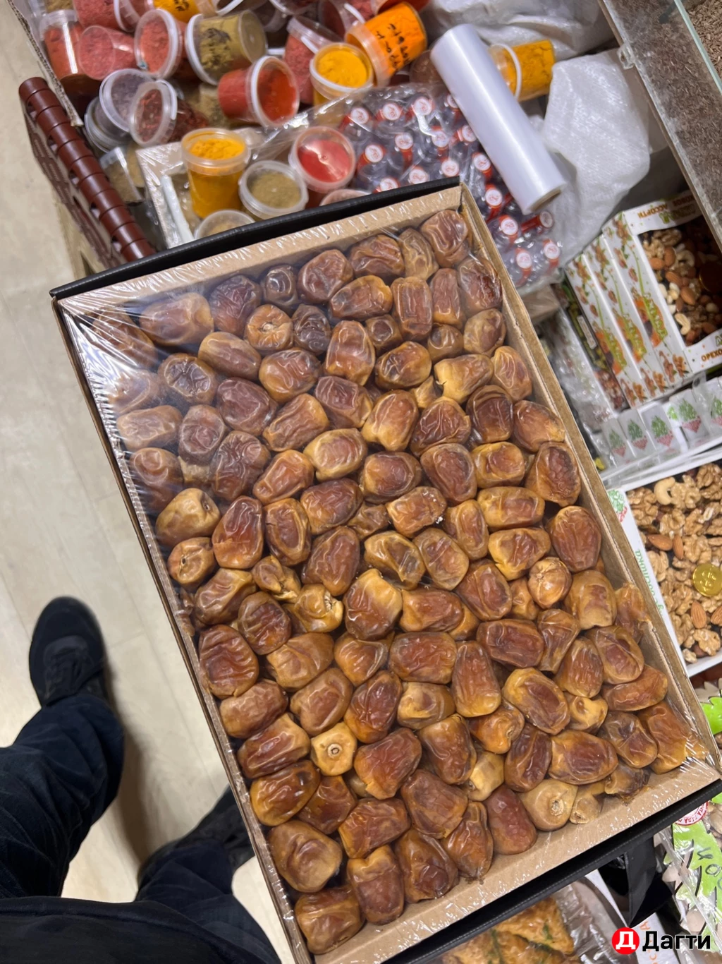 Финики Сукари