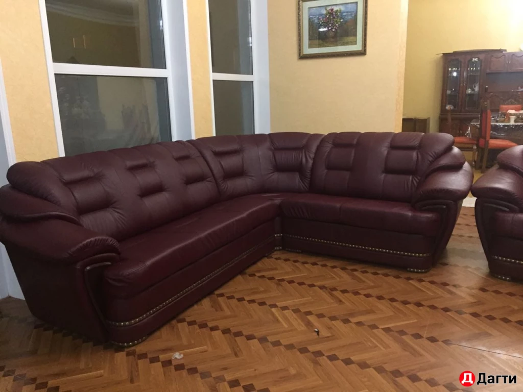 Кожаные диваны