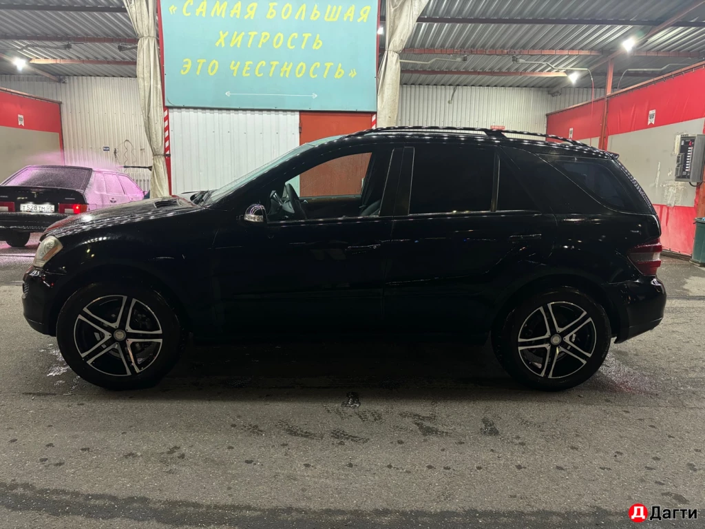 Mercedes-Benz M-Класс, 2005 года