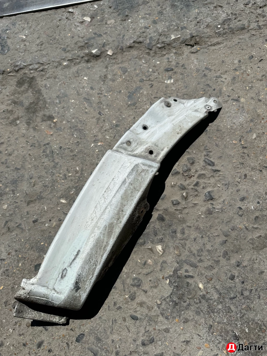 Арка переднего правого крыла Mercedes  Sprinter