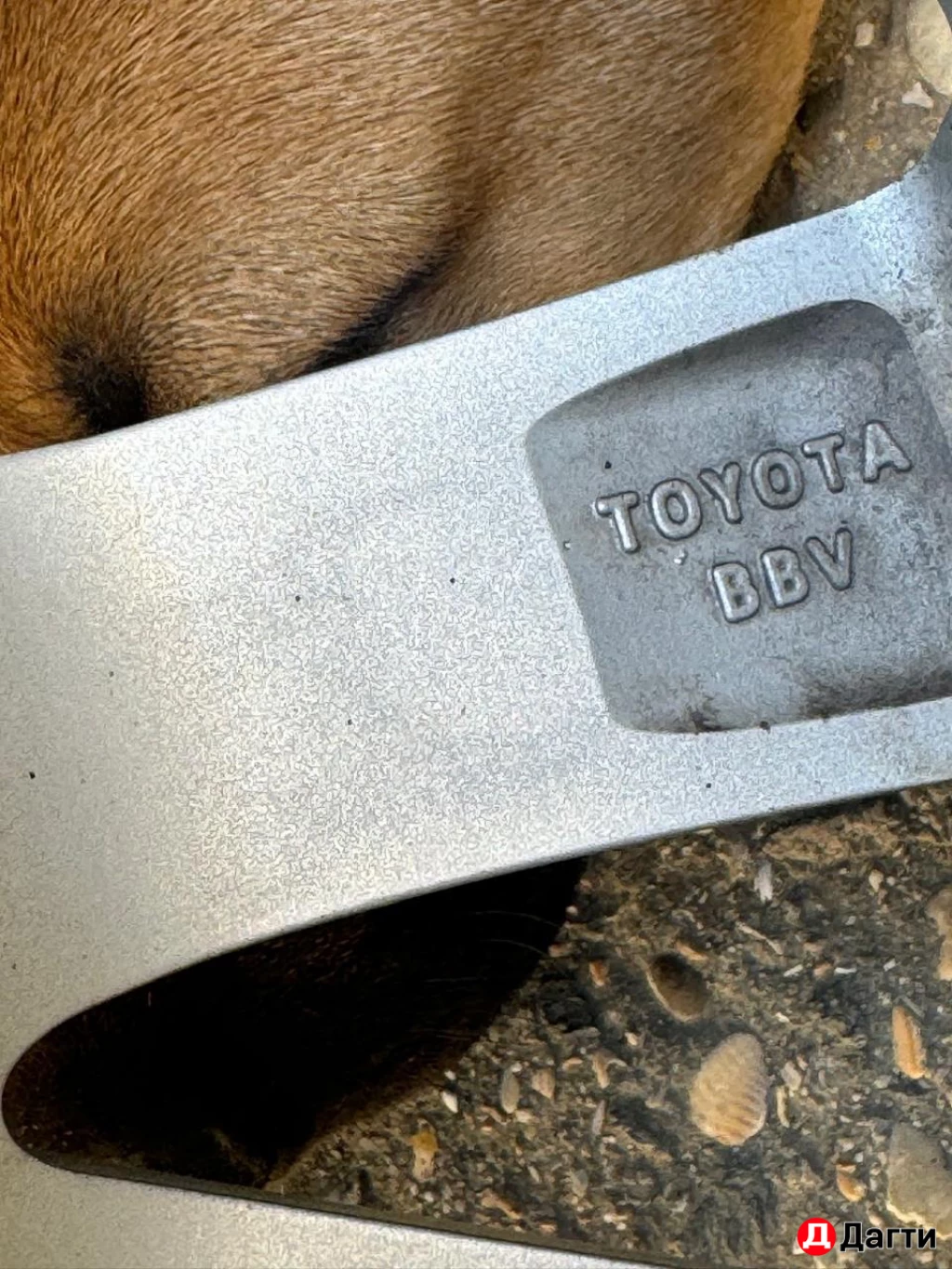 Диски на Камри оригинал R 16