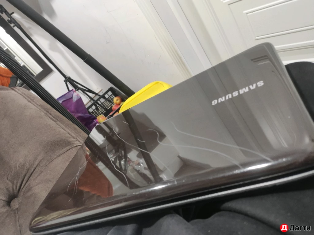 Ноутбук шустрый Самсунг