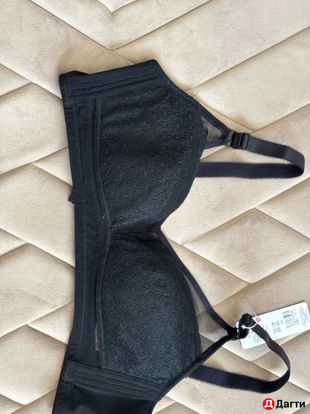 Бюстгальтер, женское нижнее белье