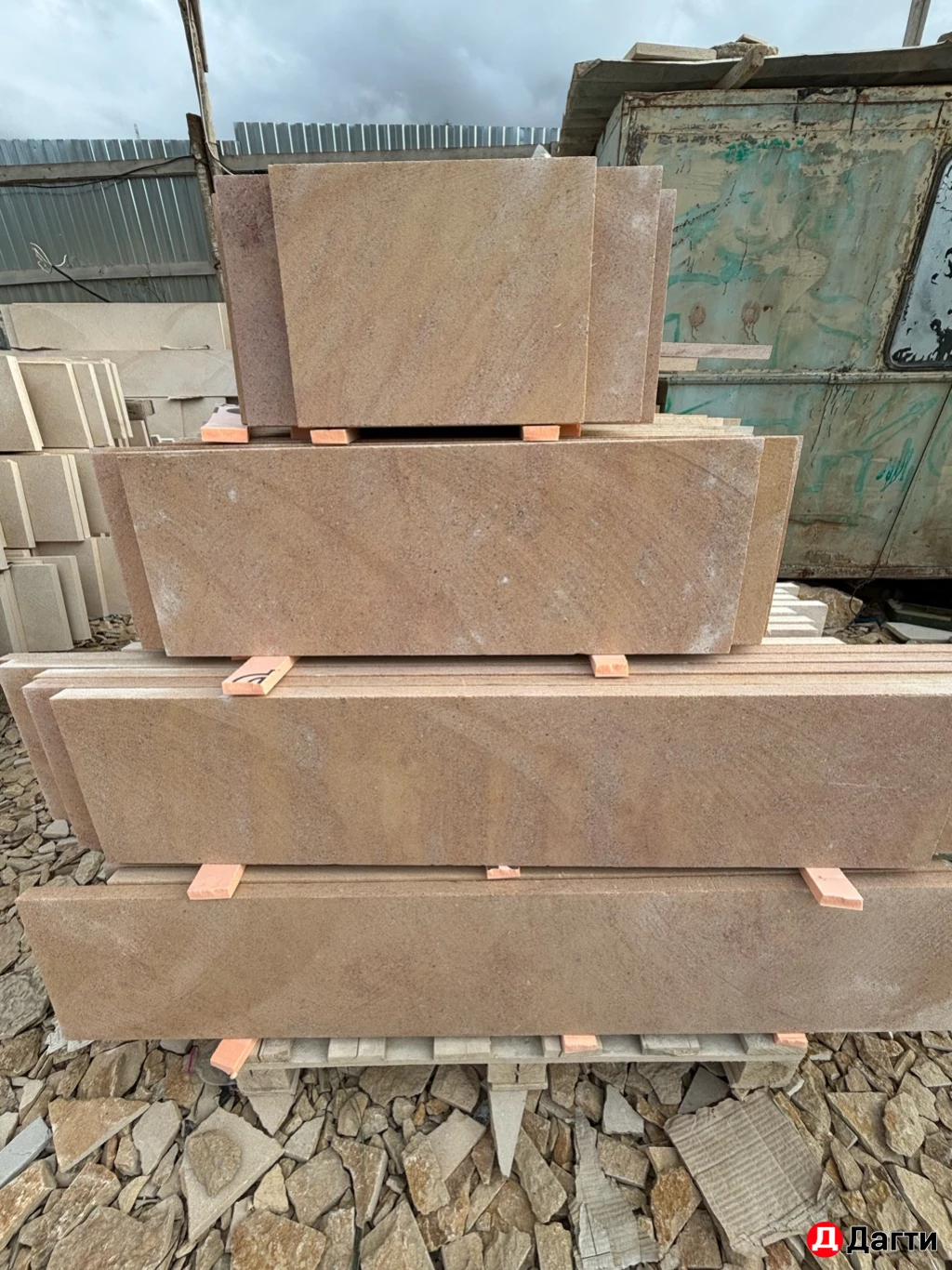 ОБЛИЦОВОЧНЫЙ КАМЕНЬ