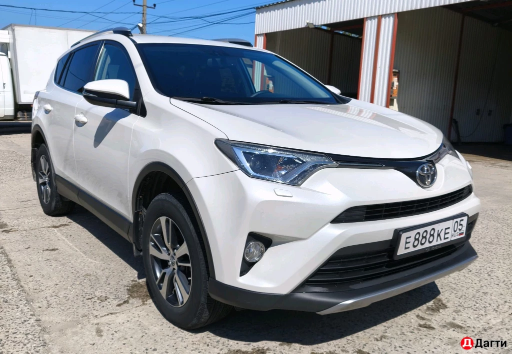 Toyota RAV4, 2017 года