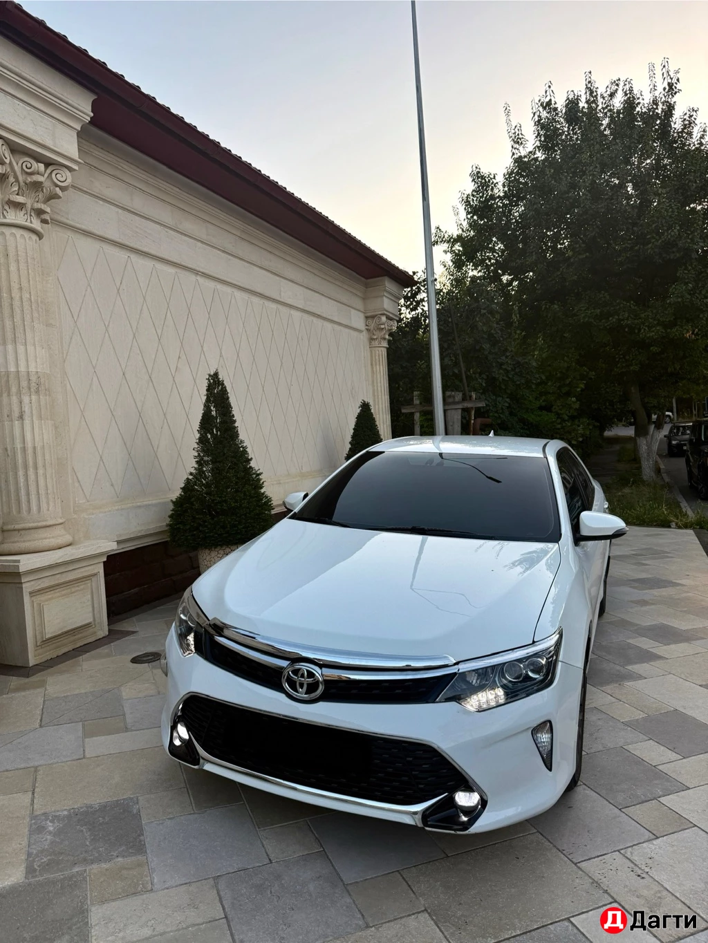 Toyota Camry, 2015 года