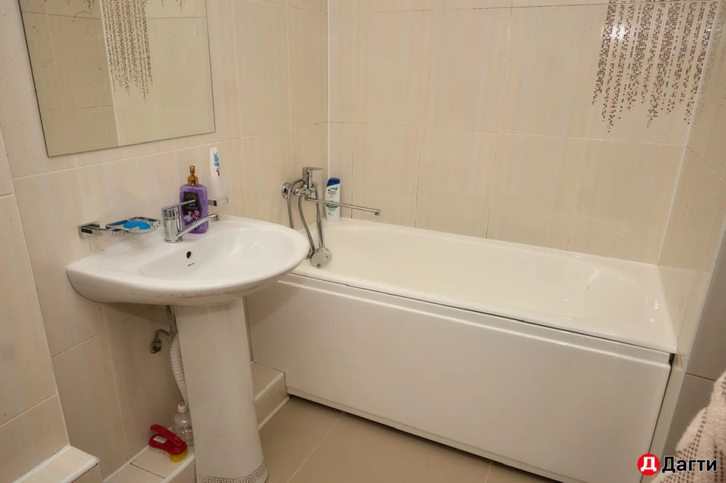 Квартира, 3 комнаты, 76 м², Собственник