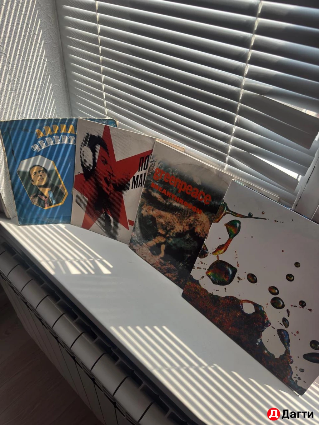 Виниловый проигрыватель, колонки