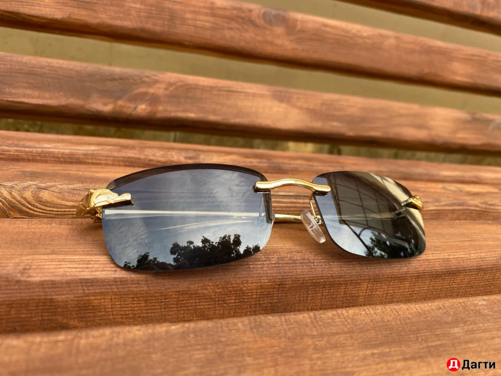 Очки солнцезащитные