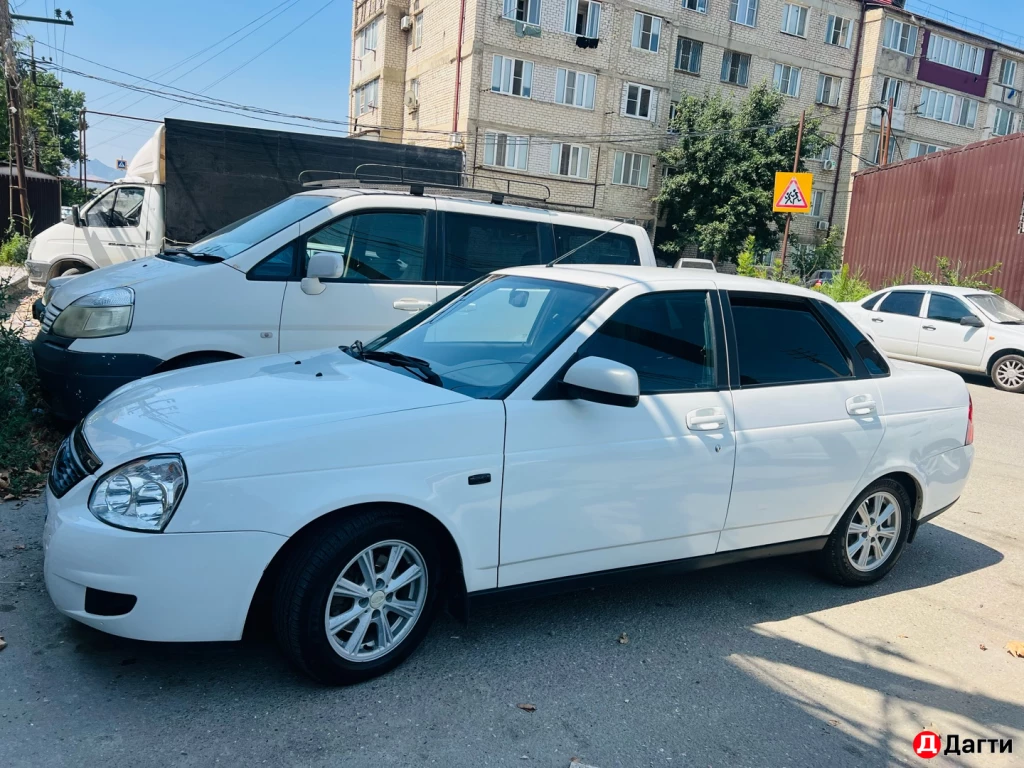 LADA (ВАЗ) Priora, 2011 года