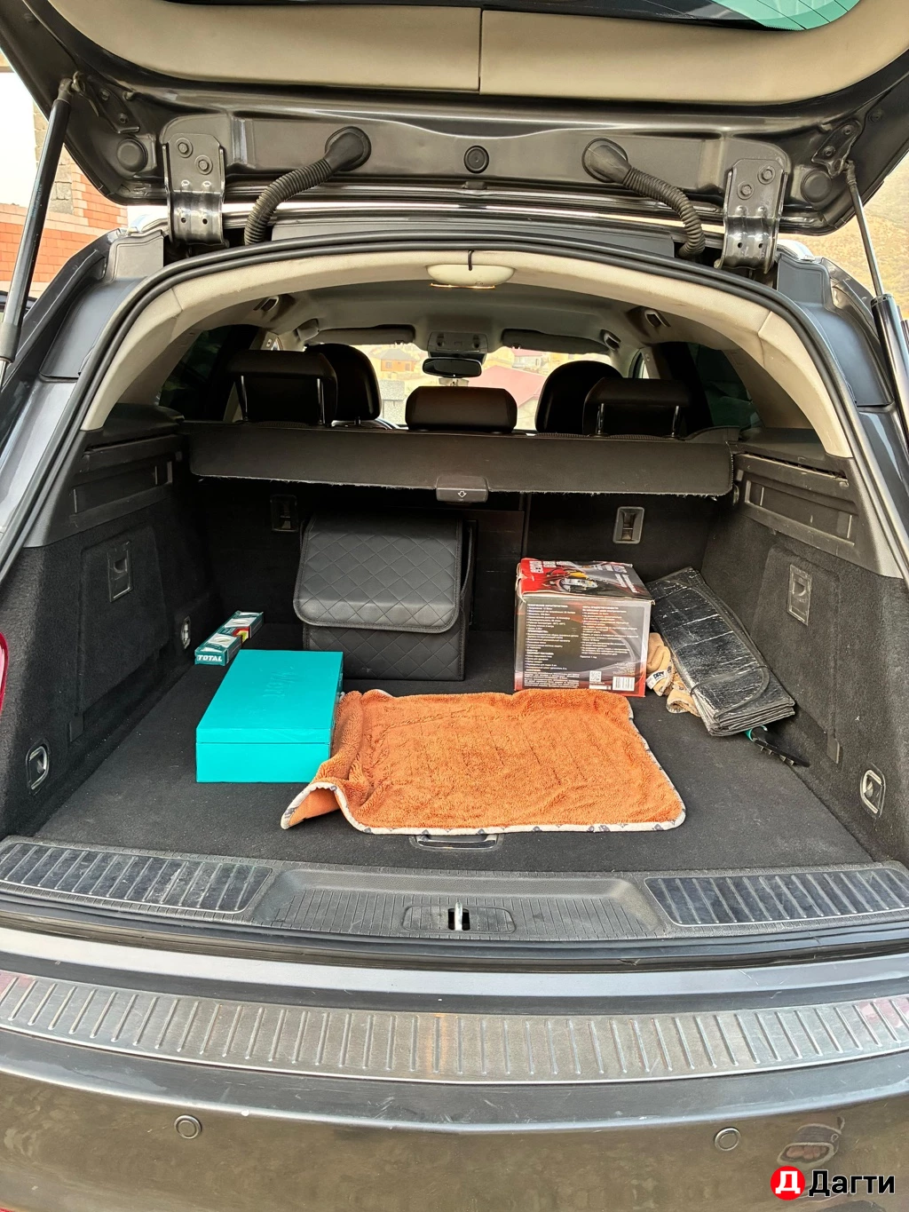 Opel Insignia, 2010 года