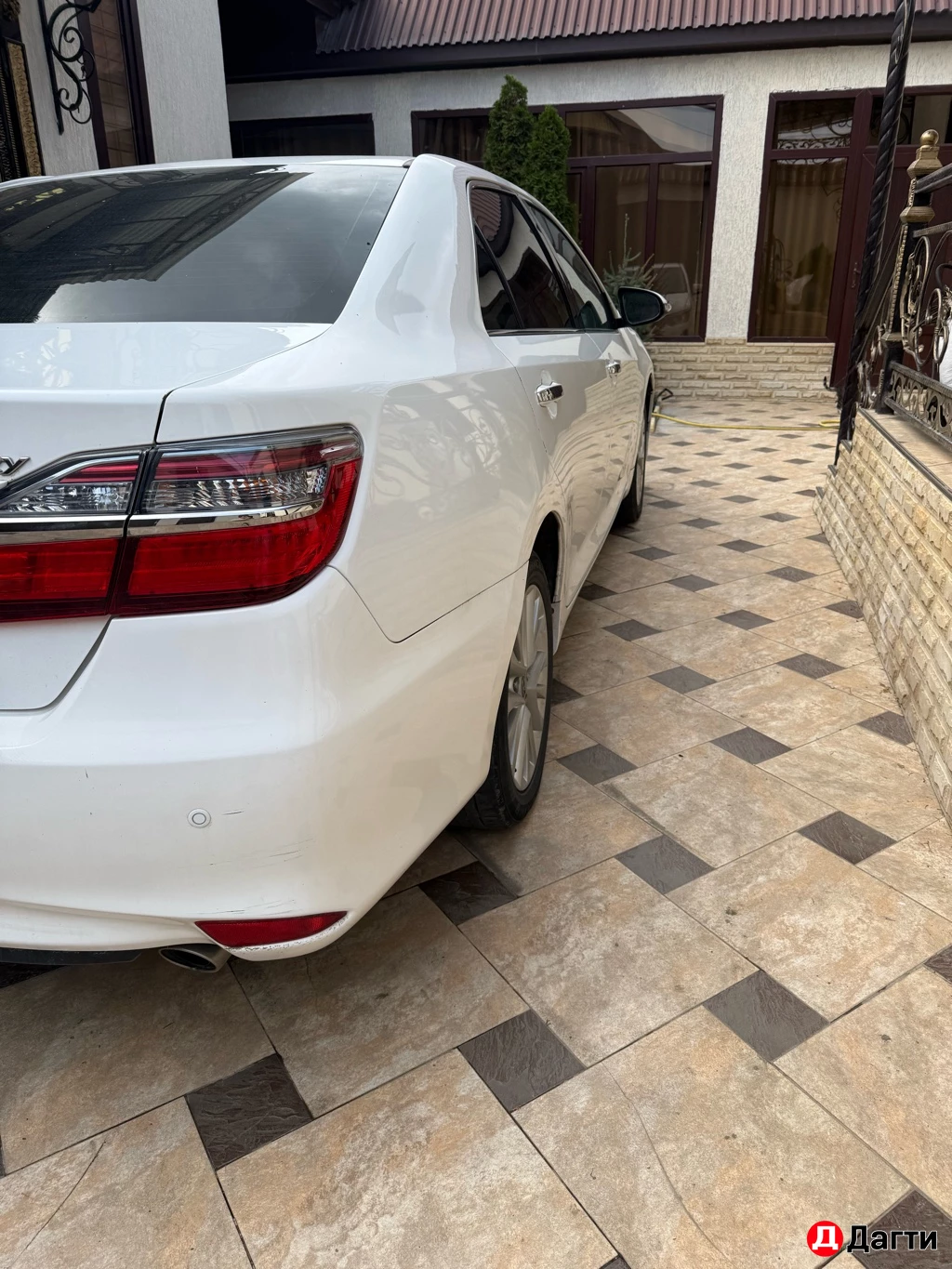 Toyota Camry, 2015 года