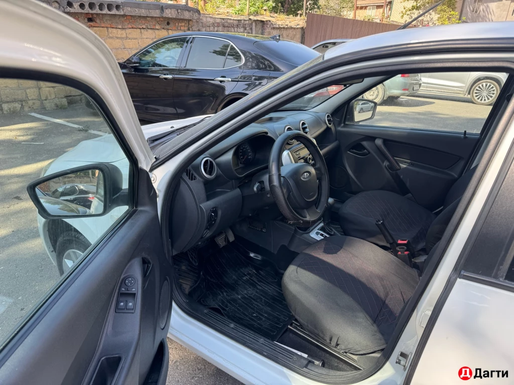 LADA (ВАЗ) Granta, 2017 года