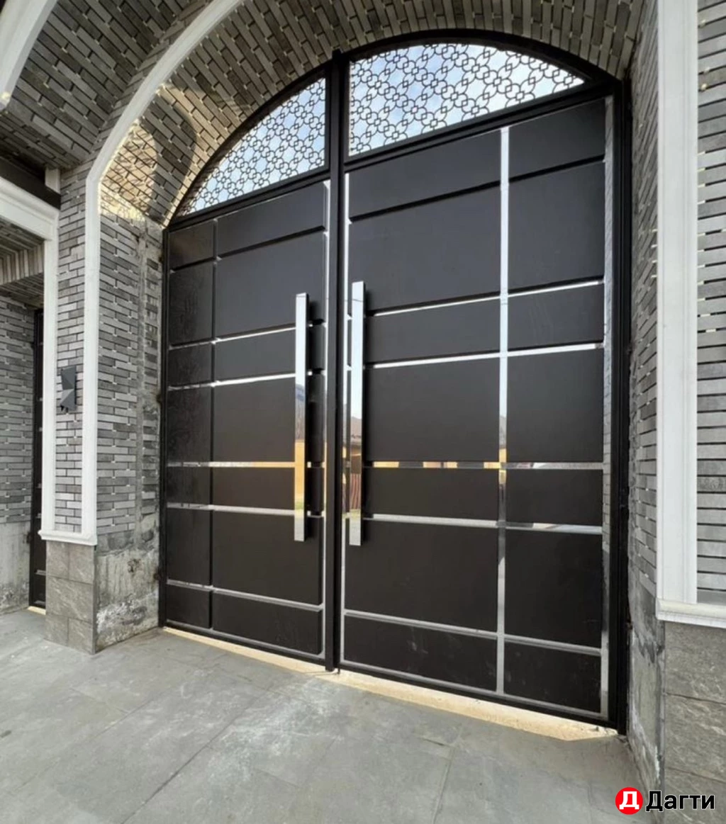 КОВАННЫЕ ВОРОТА ,перила ,навесы,входные бронь двери