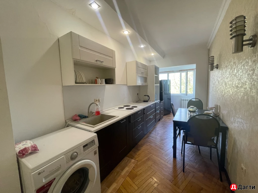 Квартира, 2 комнаты, 65 м², Агент
