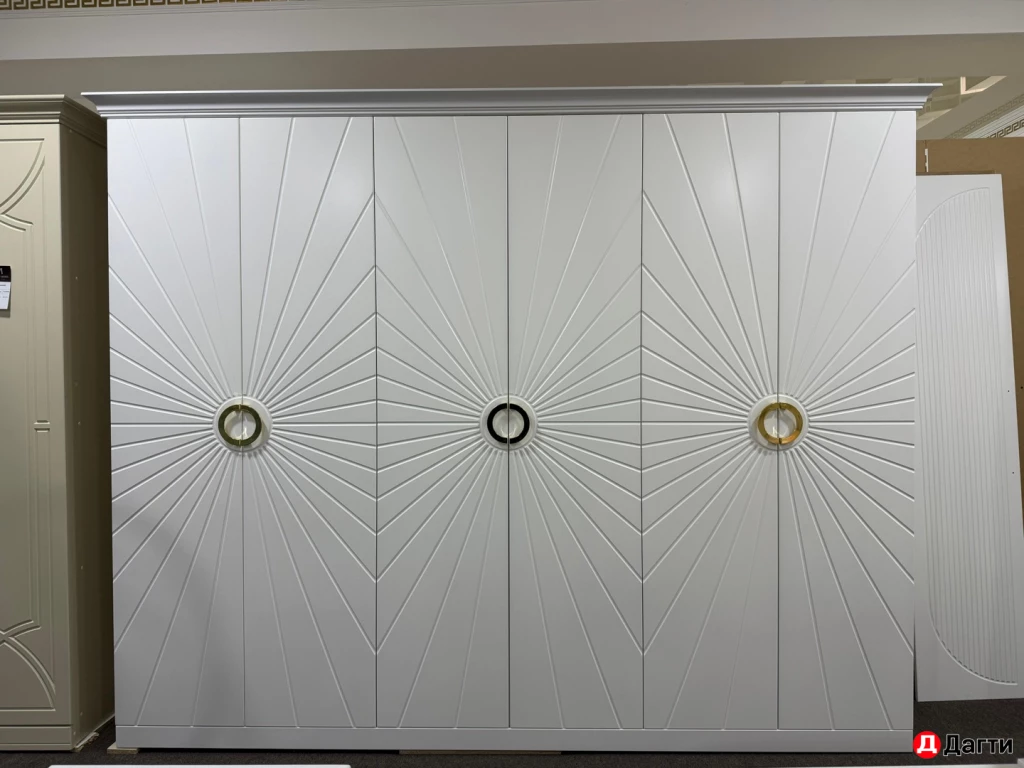 Распашные шкафы