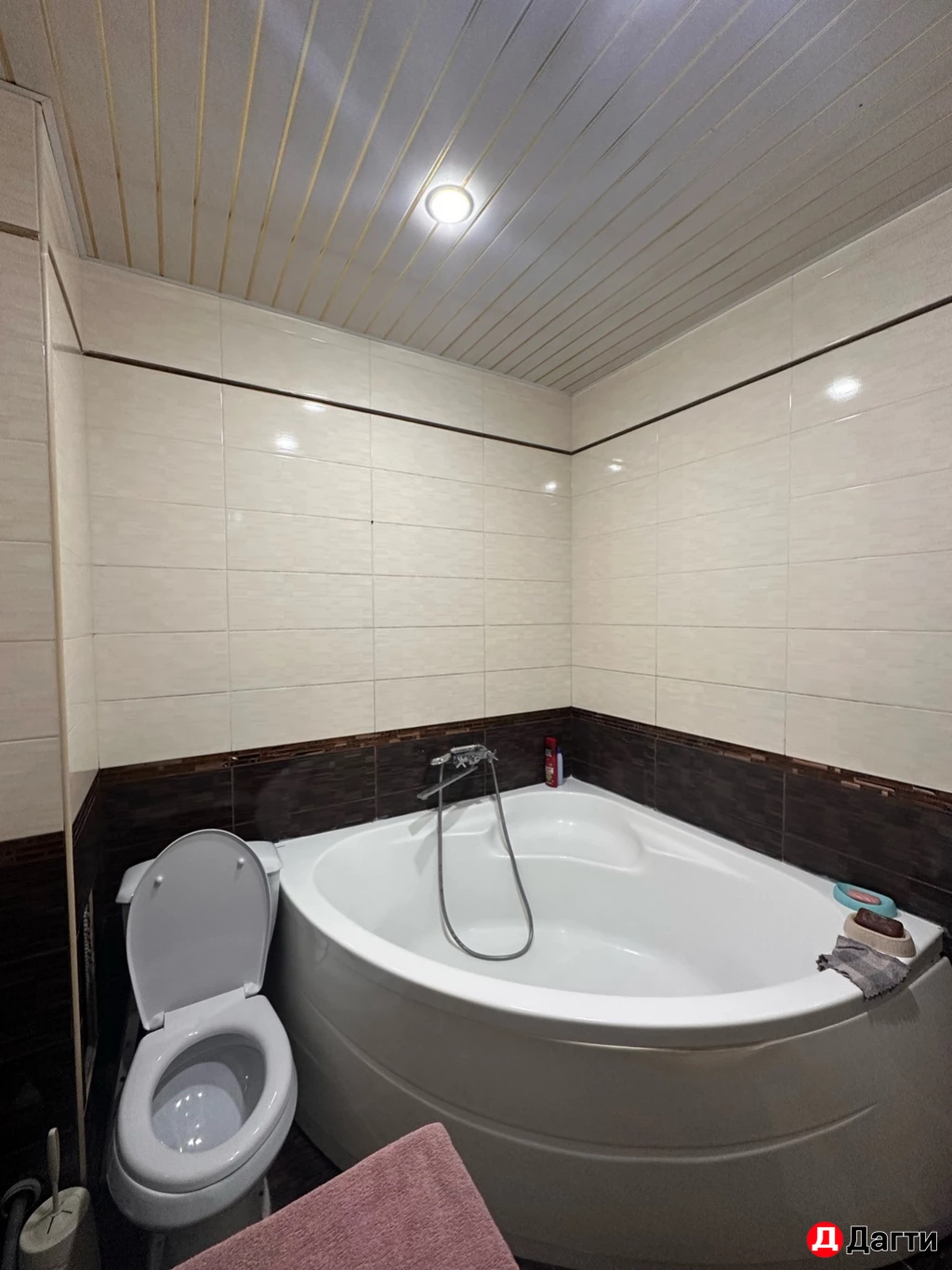 Квартира, 3 комнаты, 75 м²