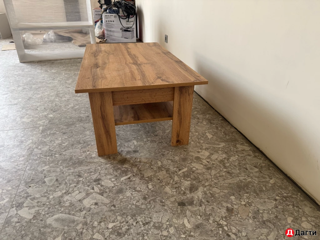 Журнальный столик