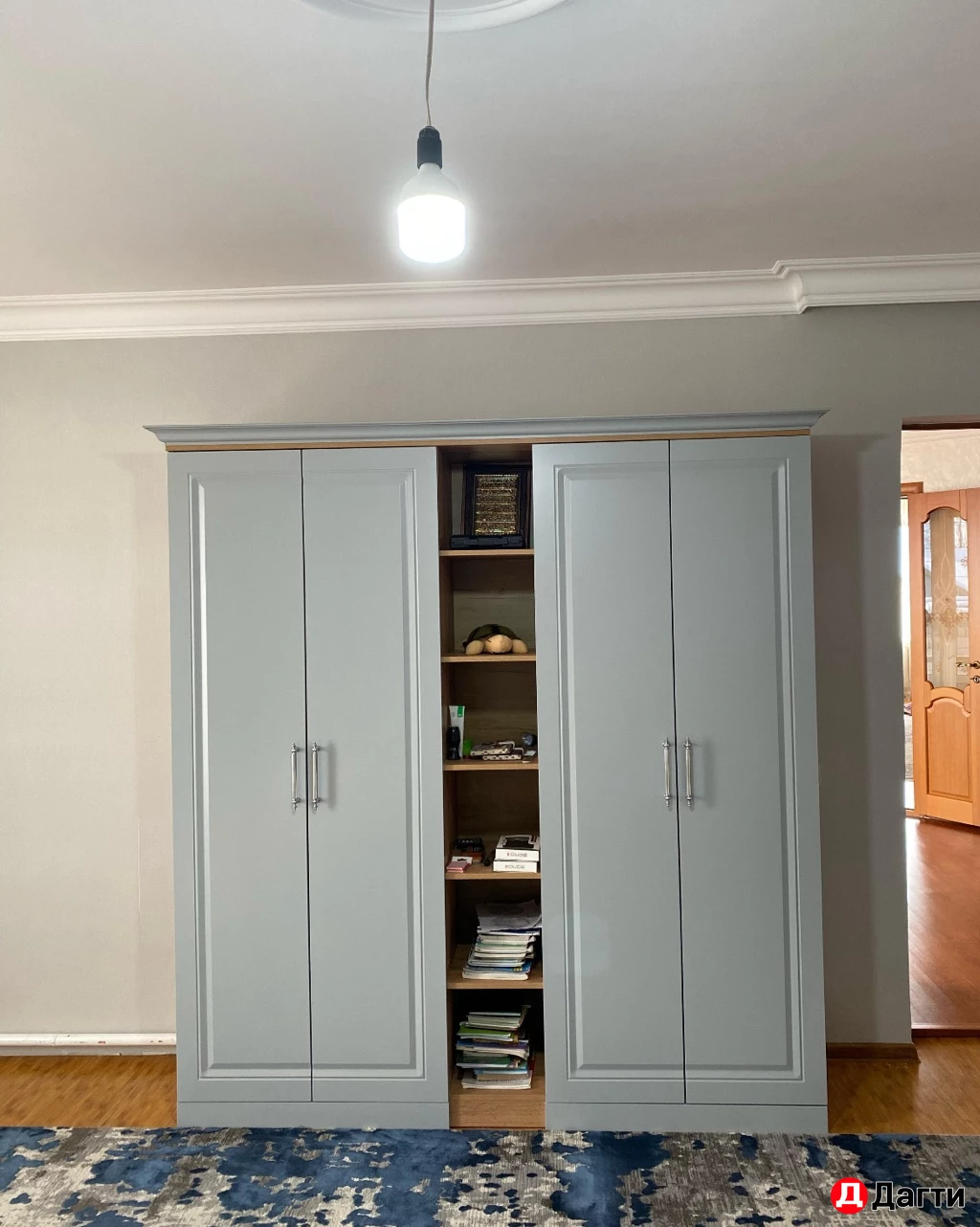 Распашные шкафы