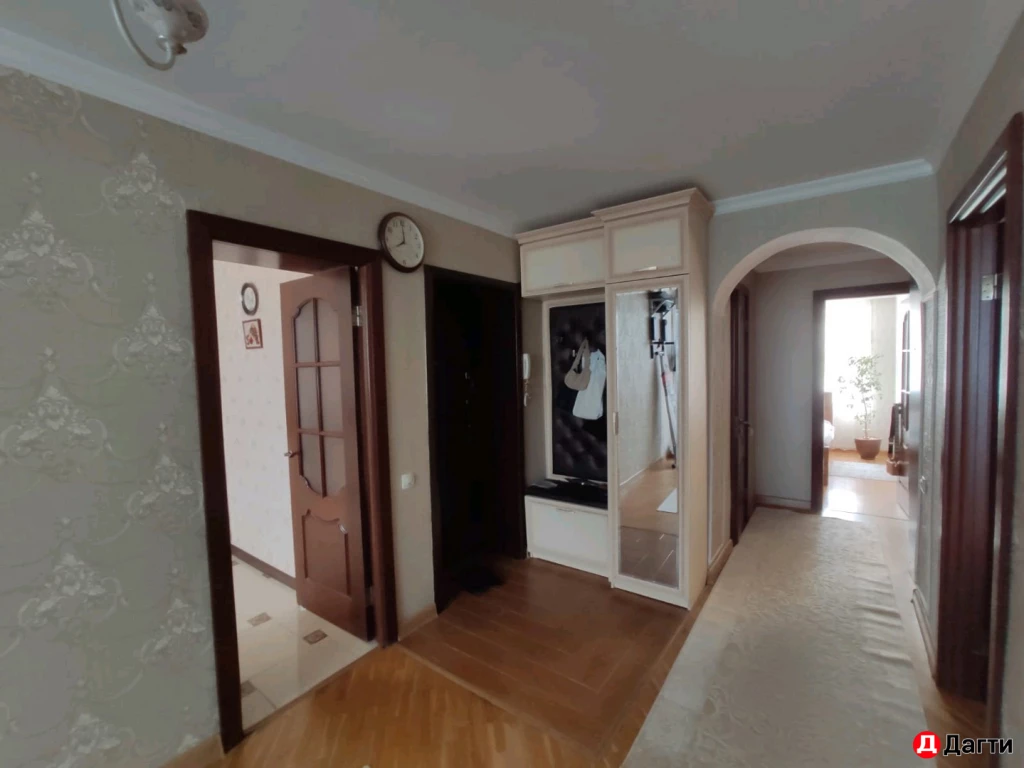 Квартира, 3 комнаты, 70 м², Агент