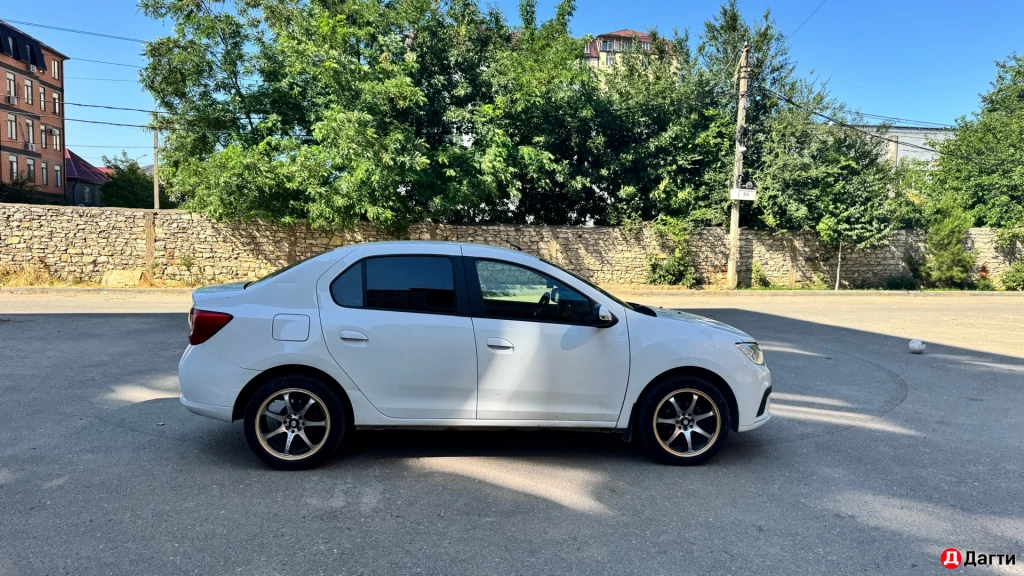 Renault Logan, 21 года