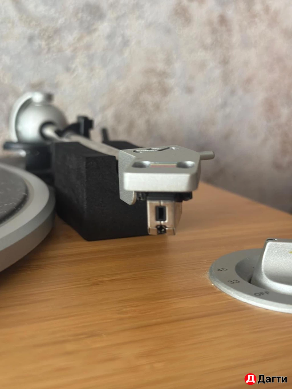 Виниловый проигрыватель, колонки