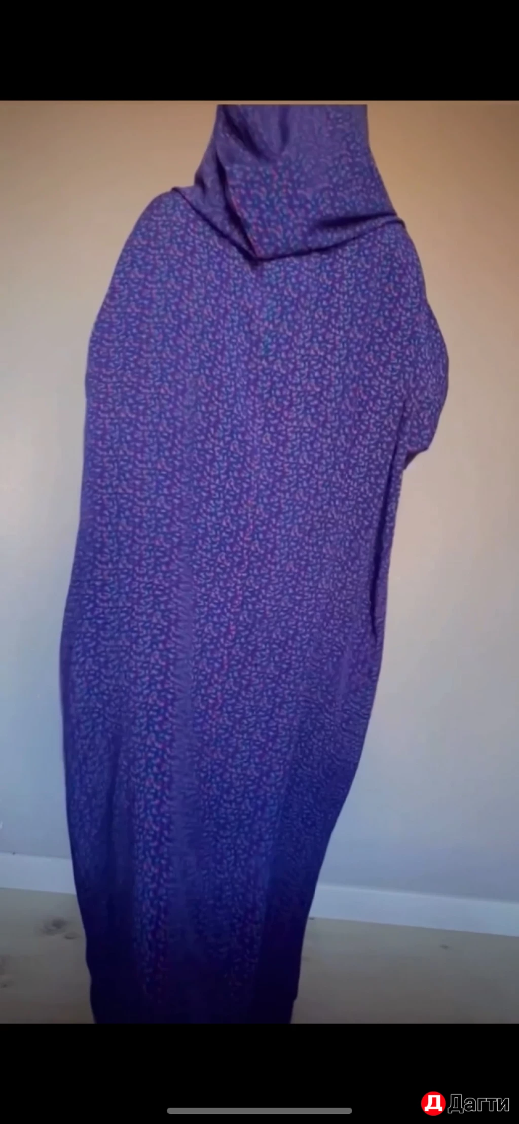 Платье с капюшоном