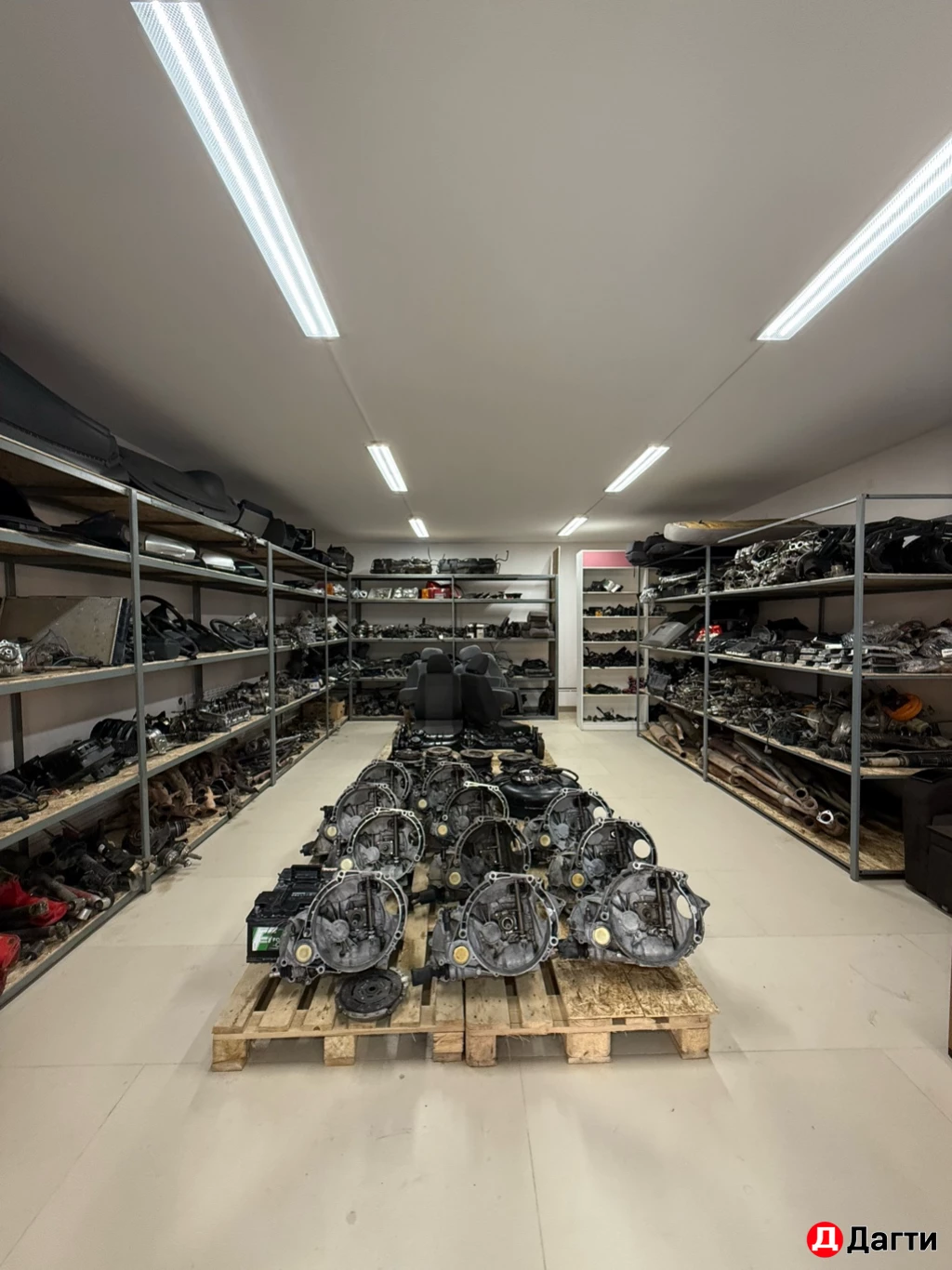 Автозапчасти б/у и новые на Российские автомобили