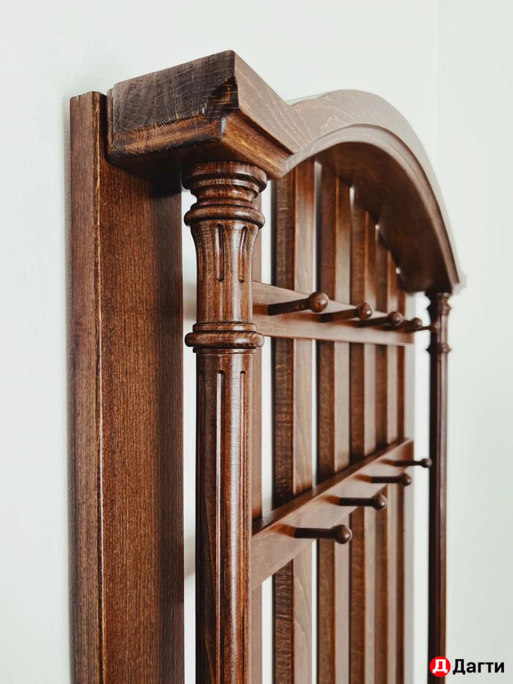 Вешалки настенные.