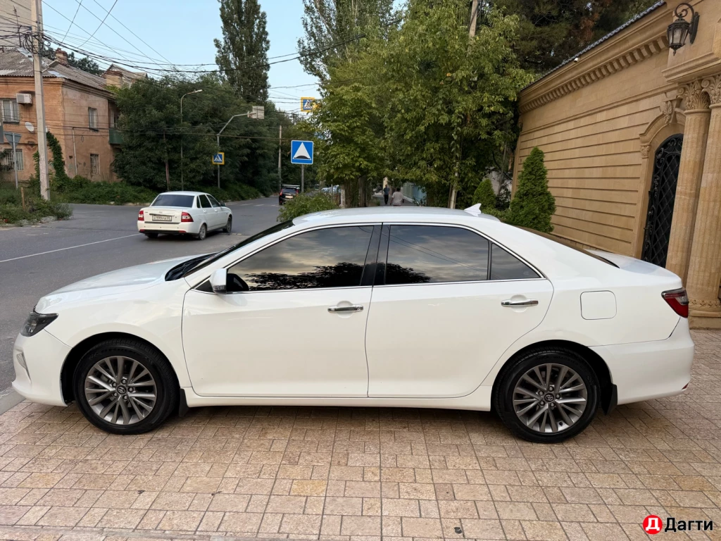 Toyota Camry, 2015 года
