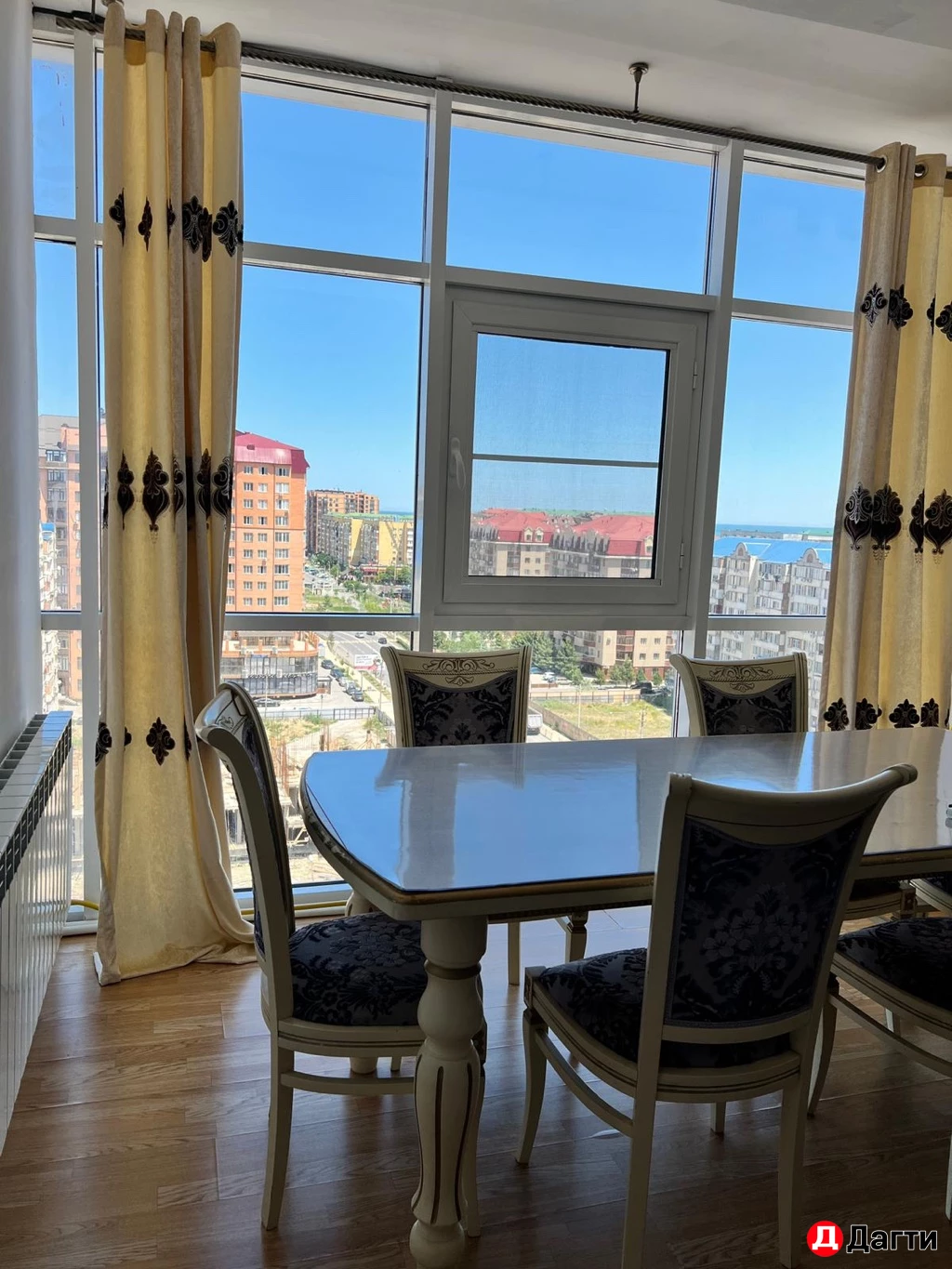 Квартира, 2 комнаты, 57 м²