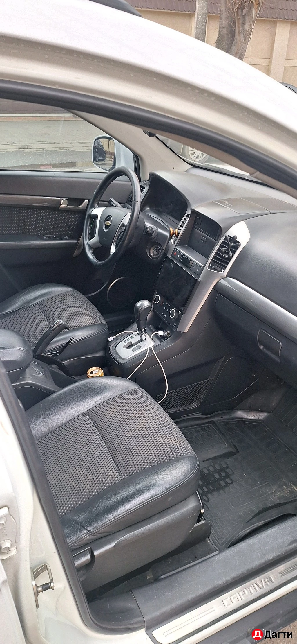 Chevrolet Captiva, 2011 года