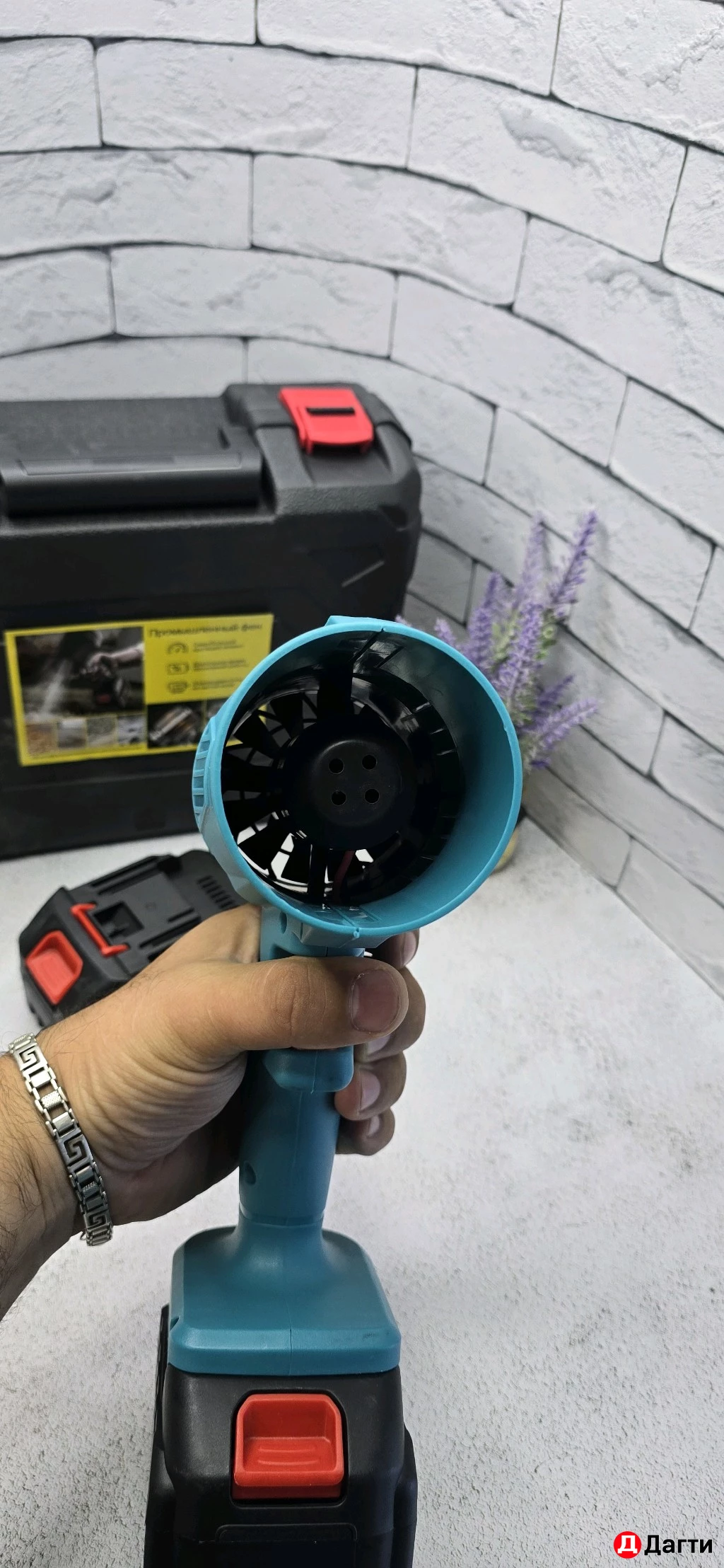 Воздуходувка аккумуляторная