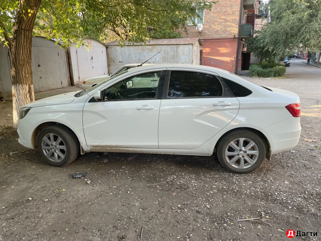 LADA (ВАЗ) Vesta, 2017 года