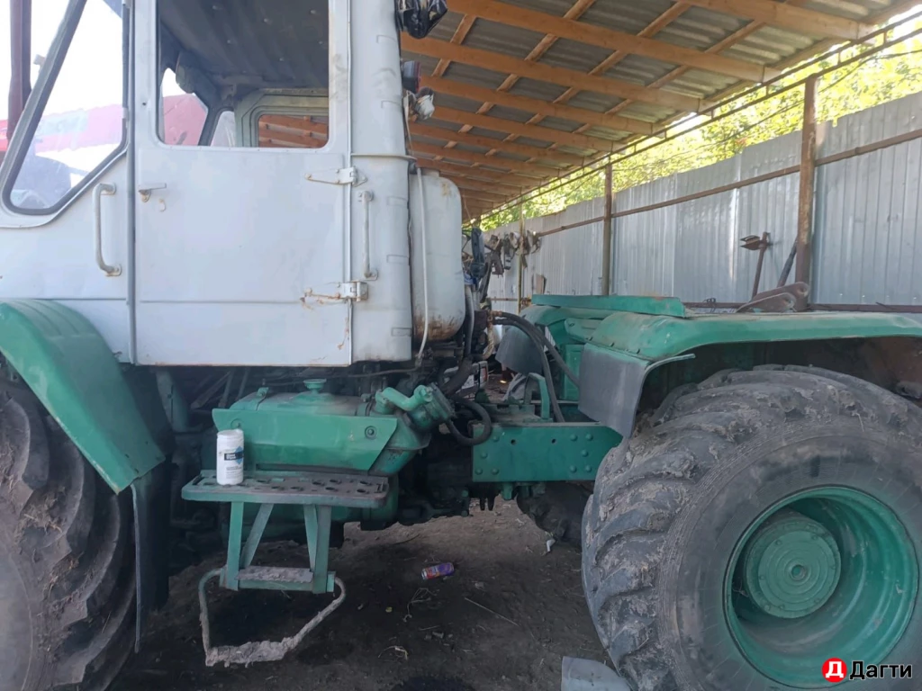 Трактор т150