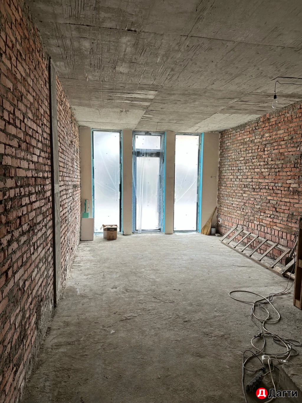 Помещение свободного назначения, Собственник