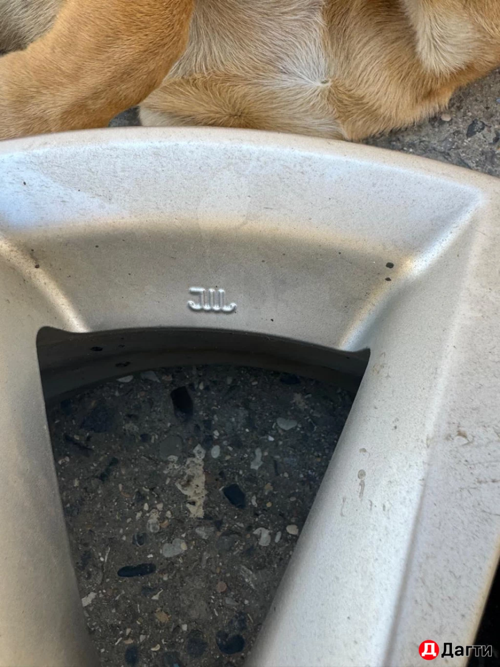 Диски на Камри оригинал R 16