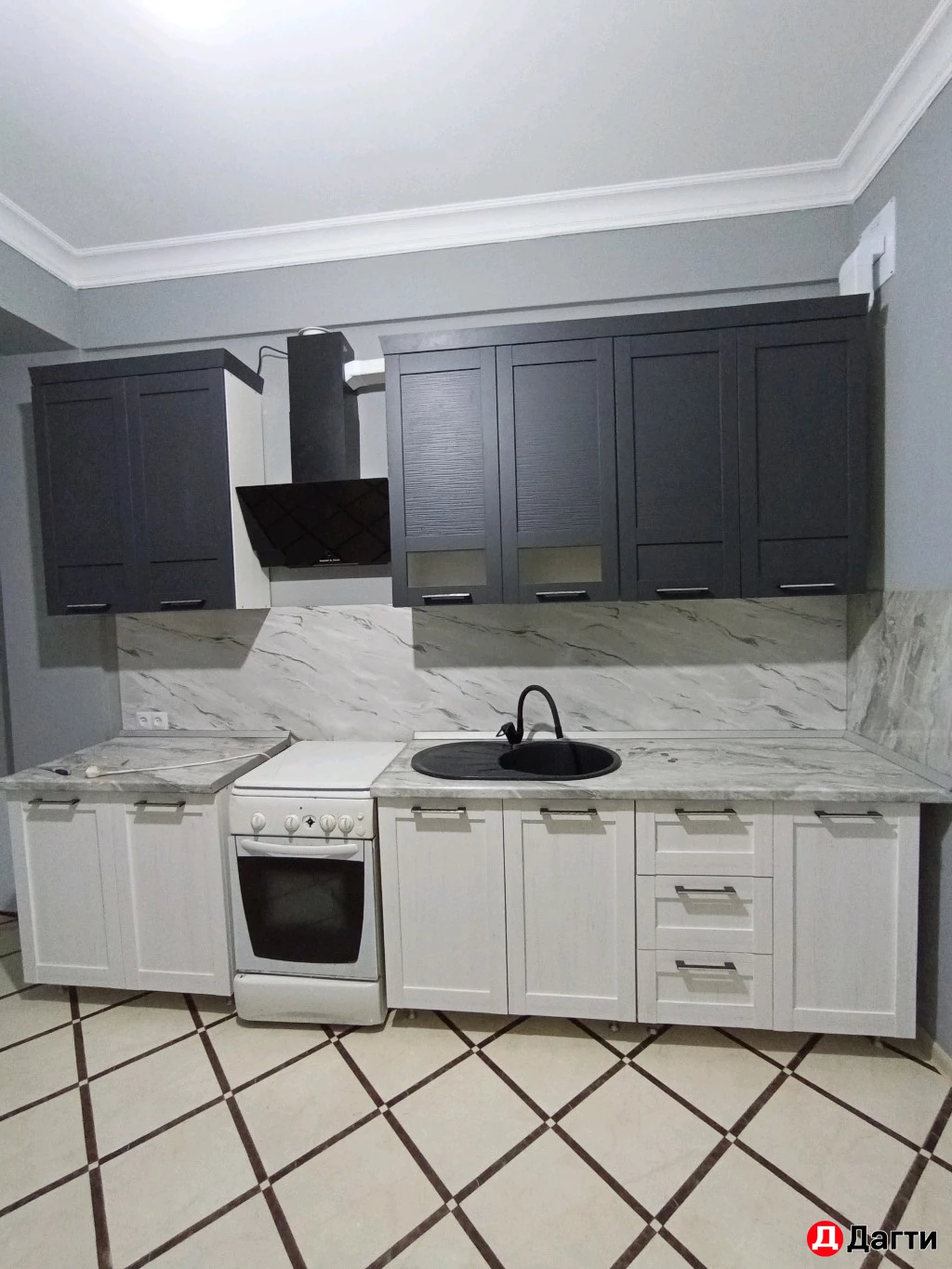 Квартира, 2 комнаты, 75 м²