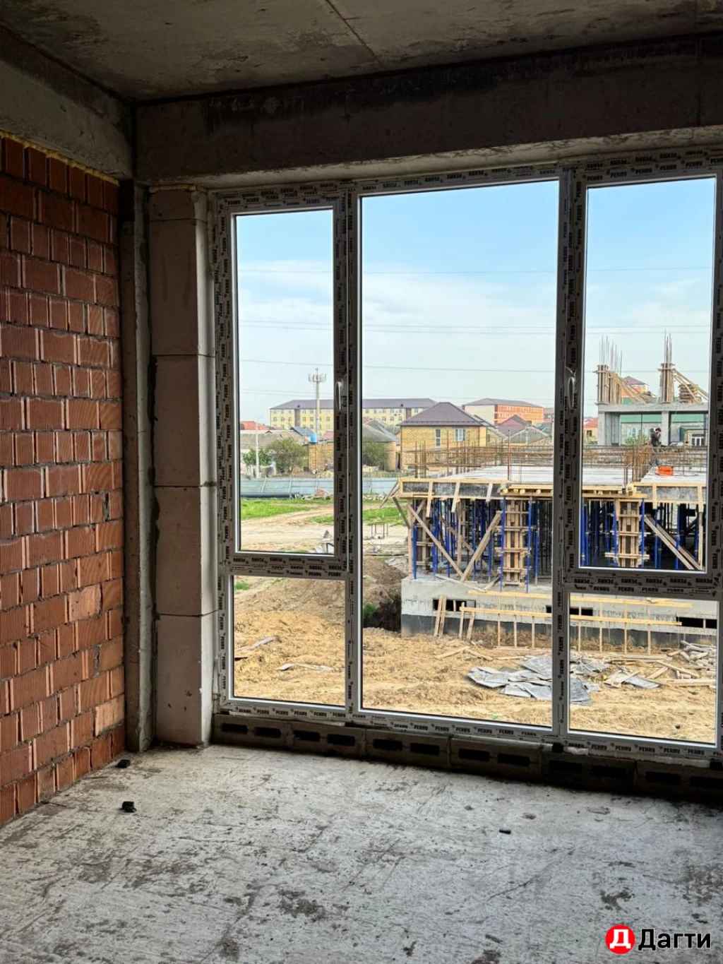 Квартира, 2 комнаты, 75.9 м², Застройщик