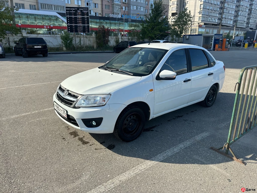 LADA (ВАЗ) Granta, 2013 года