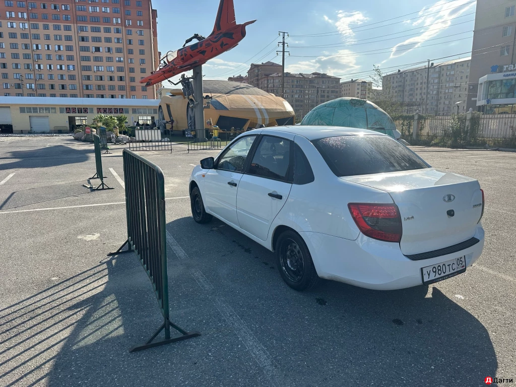 LADA (ВАЗ) Granta, 2013 года