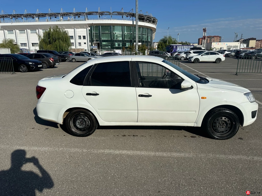 LADA (ВАЗ) Granta, 2013 года